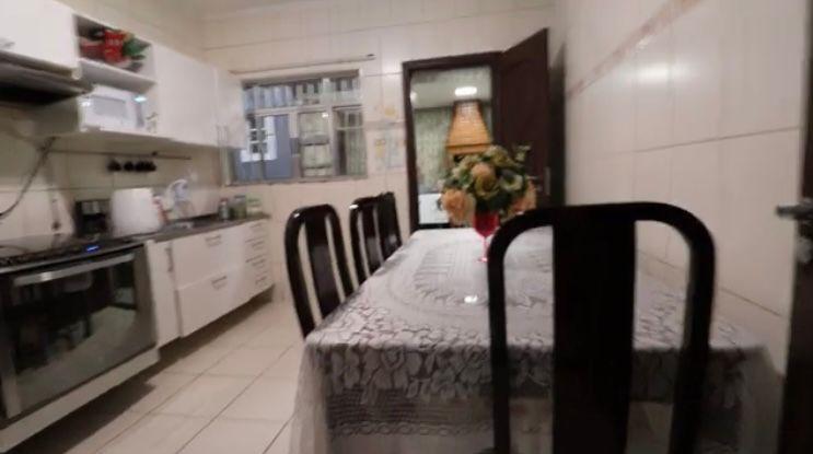 Linda casa a venda