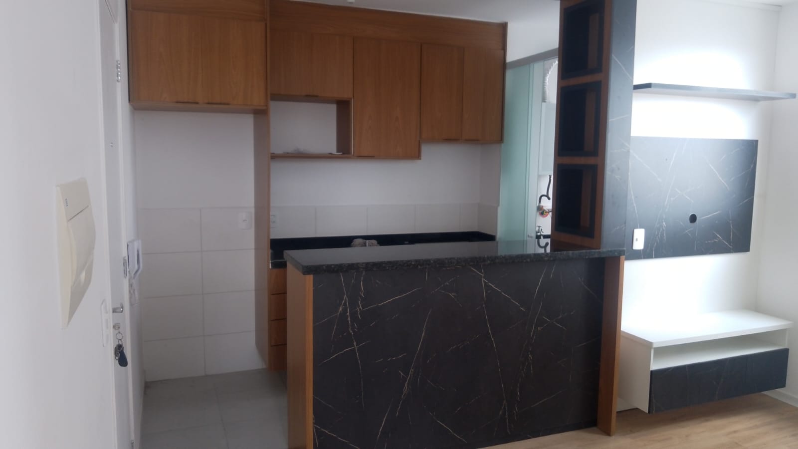 Lindo apartamento na Avenida Cupecê 410 mil