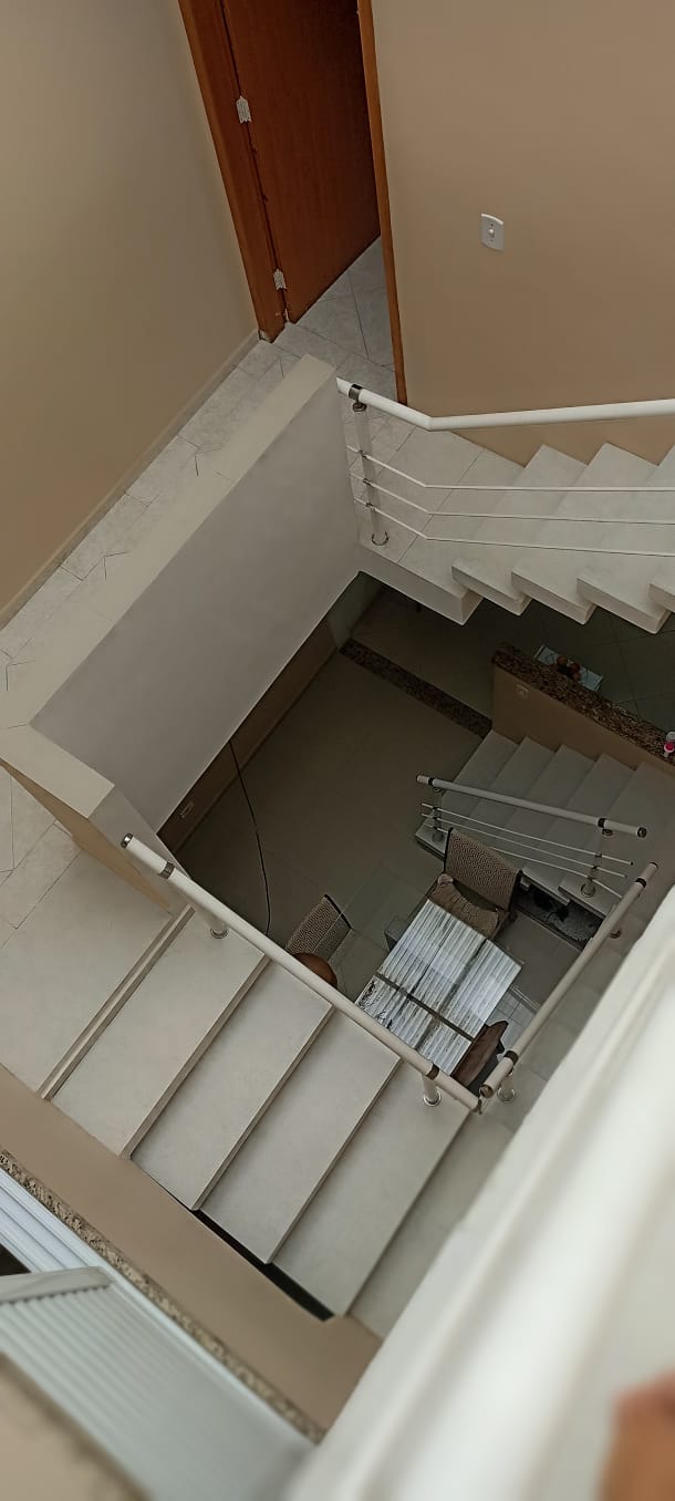 Imóvel Sofisticado com 3 Suítes, Churrasqueira e Fino Acabamento